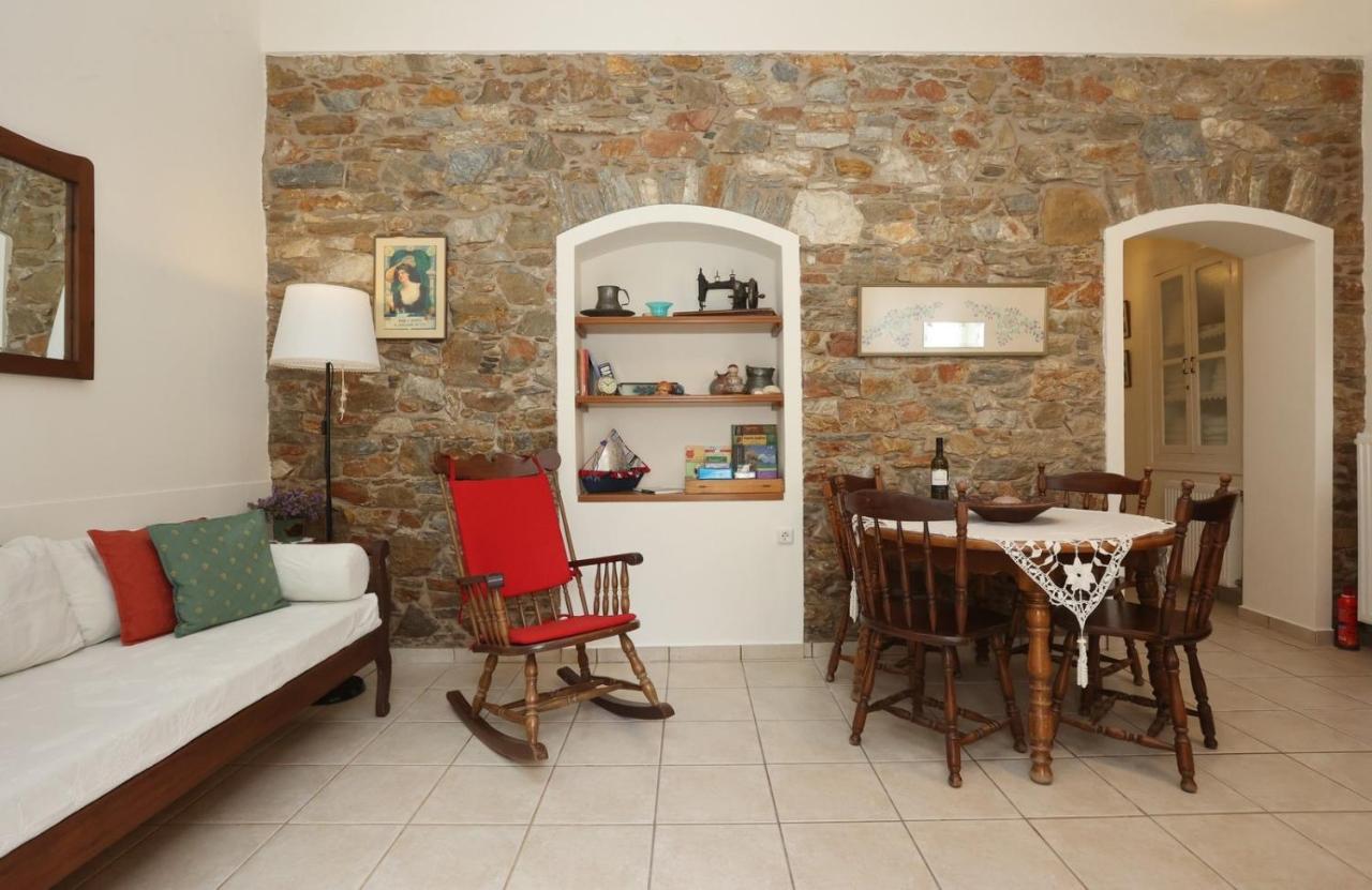 Babina'S Place-Traditional House In إرموبولّي المظهر الخارجي الصورة