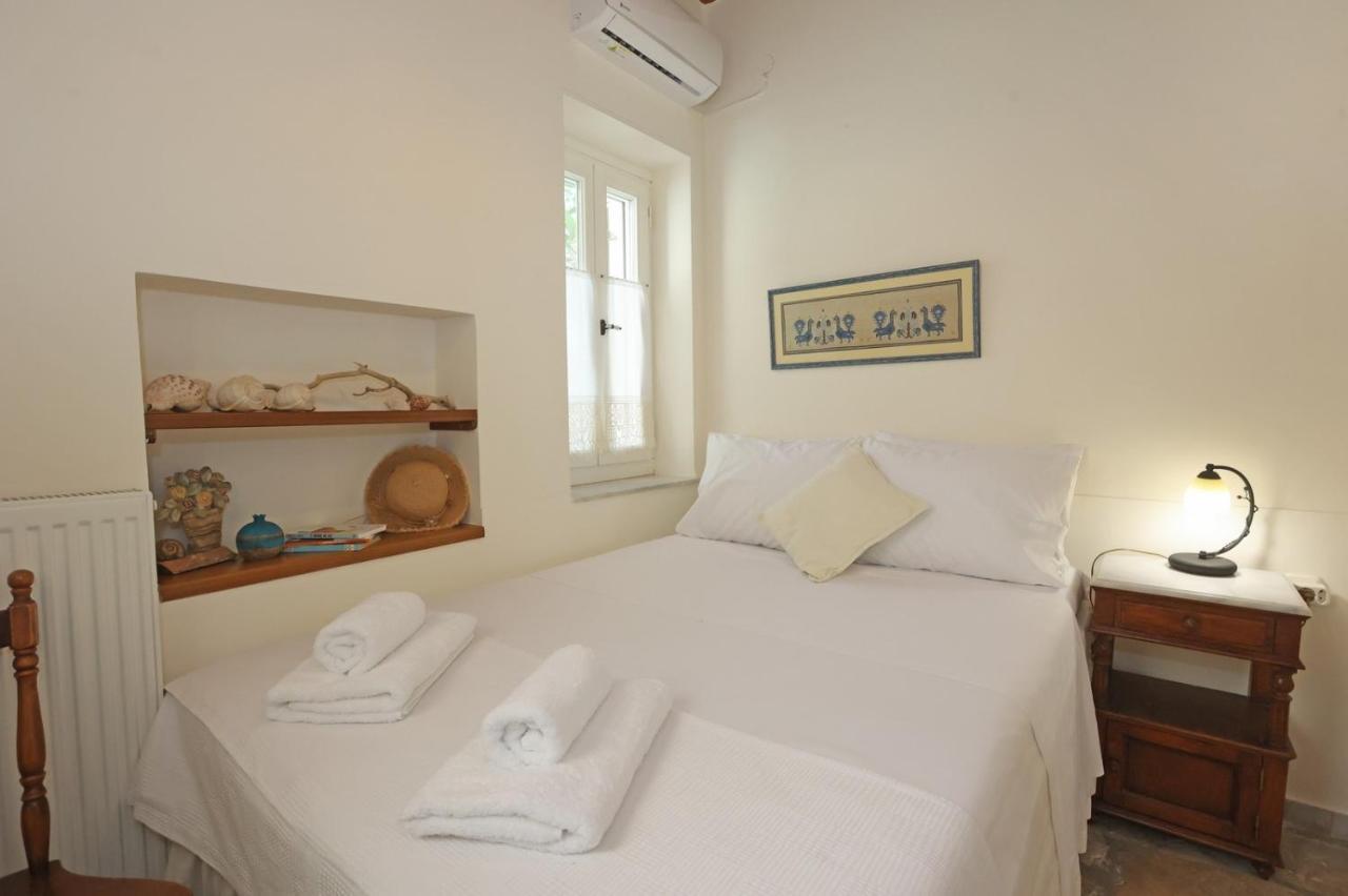 Babina'S Place-Traditional House In إرموبولّي المظهر الخارجي الصورة